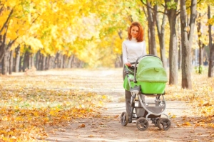 Как гулять с новорожденным